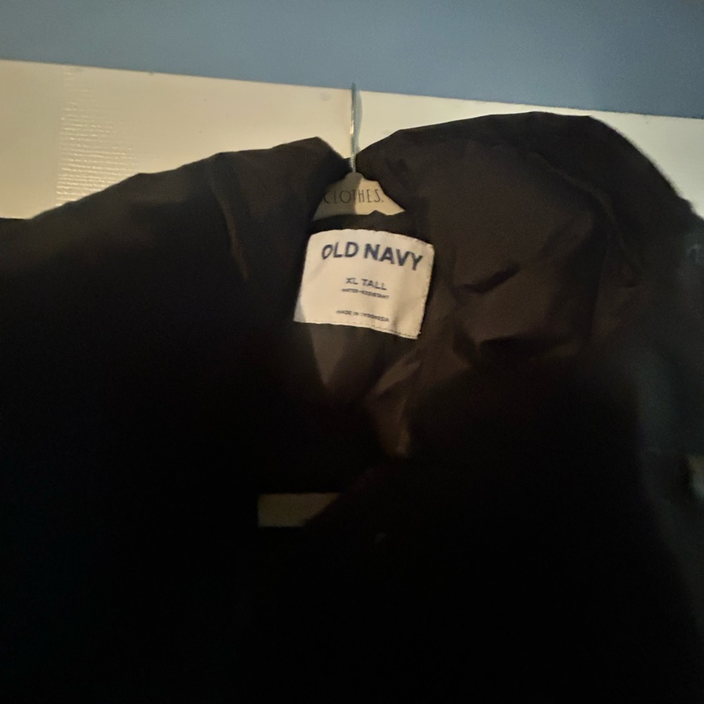 Old Navy Women's Black Puffer Coat - Picture 2 of 3